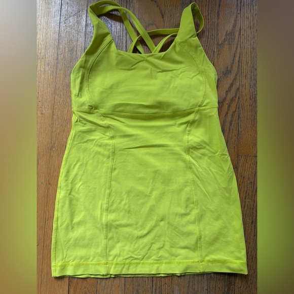 Lululemon Tank - Picture 1 of 3